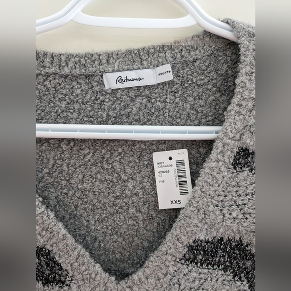 Reitmans Oversized Gray Knit Sweater V Neck Fits Size M - Picture 6 of 6